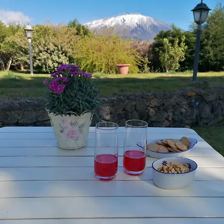 Villa Nero Etna Bronte Esterno foto